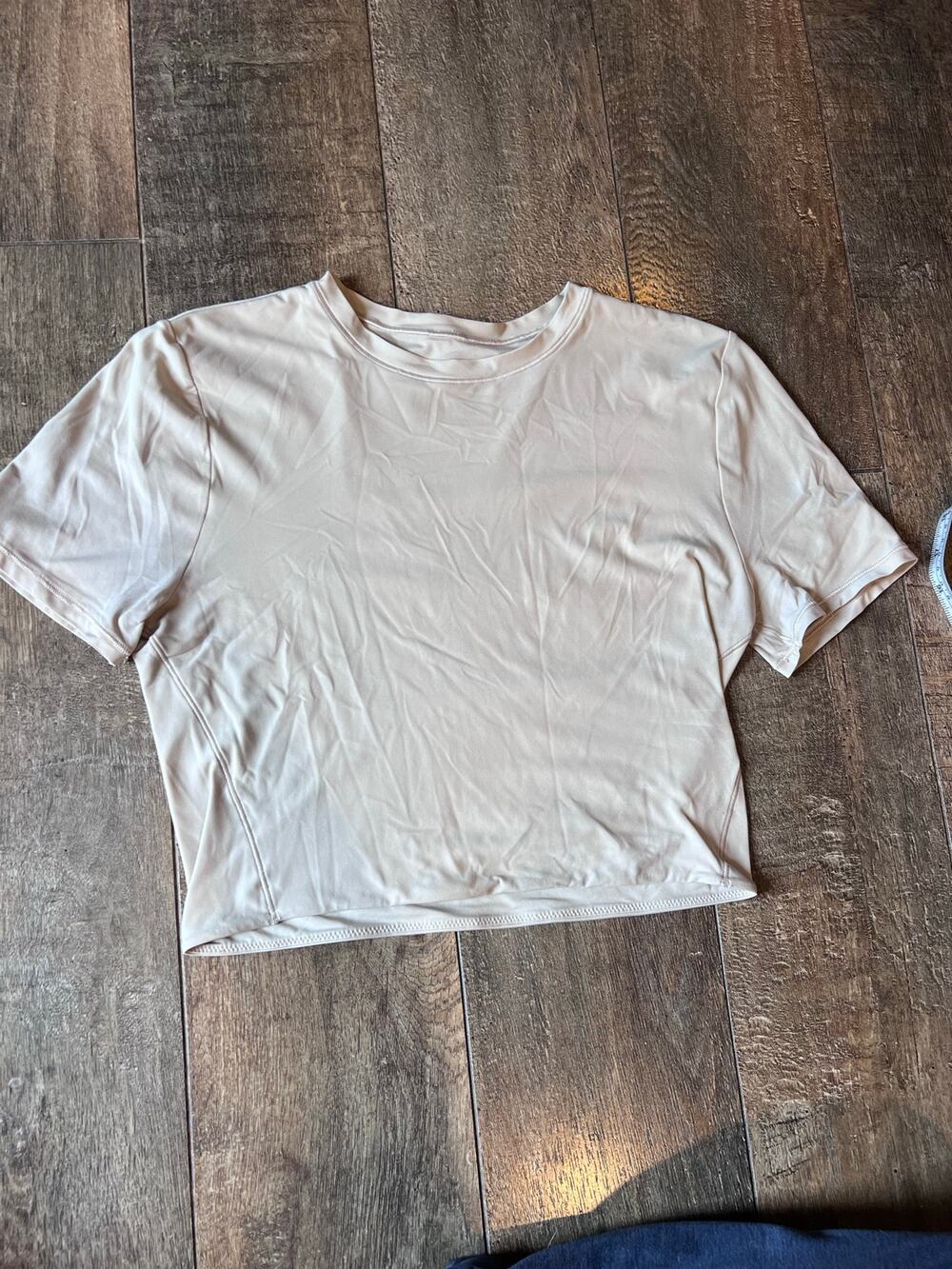 Lululemon tshirt